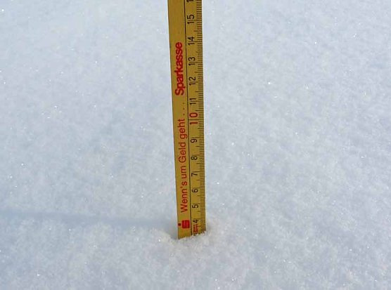 Schneehöhe Östertal (Foto: Karl-Heinz Herrmann) Schneehöhe Östertal (Foto: Karl-Heinz Herrmann)