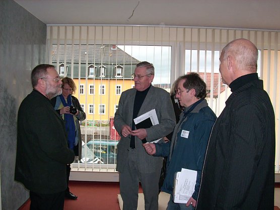 Landrat Hengstermann im Gespr&auml;ch (Foto: Karl-Heinz Herrmann)