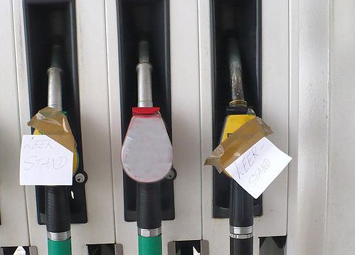 Zapfpistolen (Foto: Hans-Jürgen Schmidt) Zapfpistolen (Foto: Hans-Jürgen Schmidt)