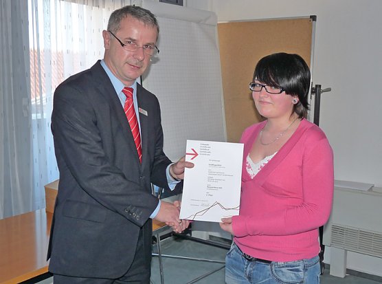 Cash auf die Hand (Foto: Karl-Heinz Herrmann)