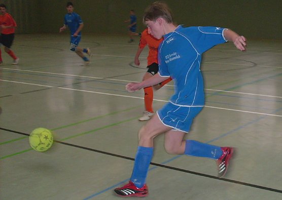 Bezirksmeisterschaft im Hallenfuball A-Junioren (Foto: Karl-Heinz Herrmann)