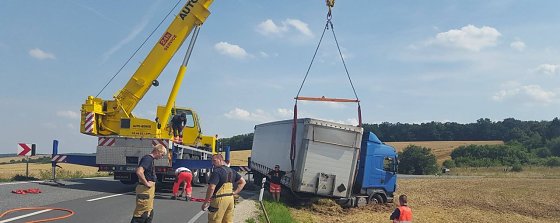 Bild: Im Feld festgefahren