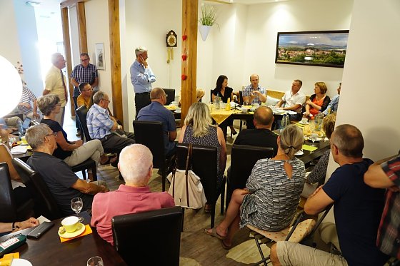 Bild: Siegesmund machte mit ihrer Sommertour Station im Caf&eacute; Nicolai in Ellrich.