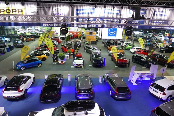 Bild: Blick in die Messehalle