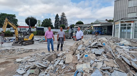 Bild: Kurze Zeit f&uuml;r einen Fototermin. Von links: Silvio Wagner, Bernhard Probst und Helmut Peter.