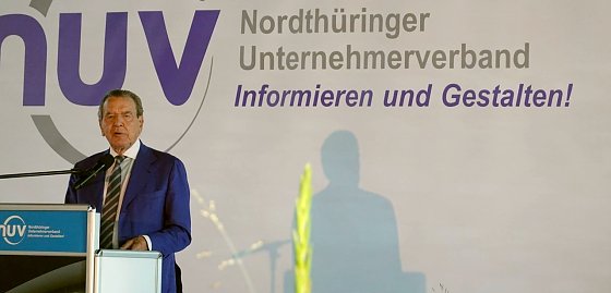 Bild: Gerhard Schr&ouml;der bei seiner Festrede