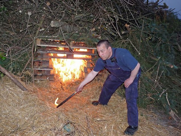 Bild: Osterfeuer &Ouml;stertal