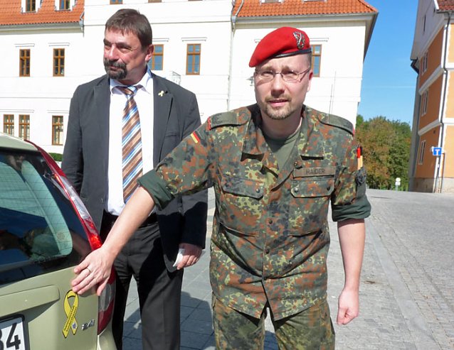 Bild: Solidarit&auml;t mit Soldaten