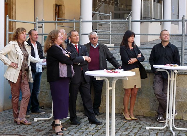 Bild: Kritisches zum Feiertag