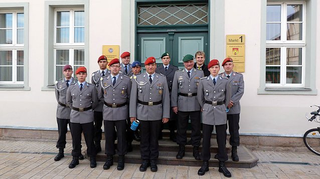 Bild: F&uuml;r die Kriegsgr&auml;berf&uuml;rsorge