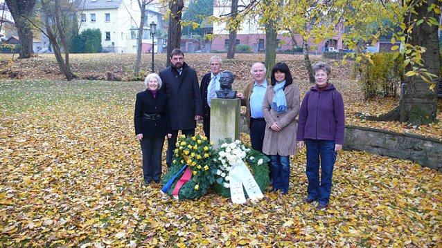 Bild: Kranzniederlegung
