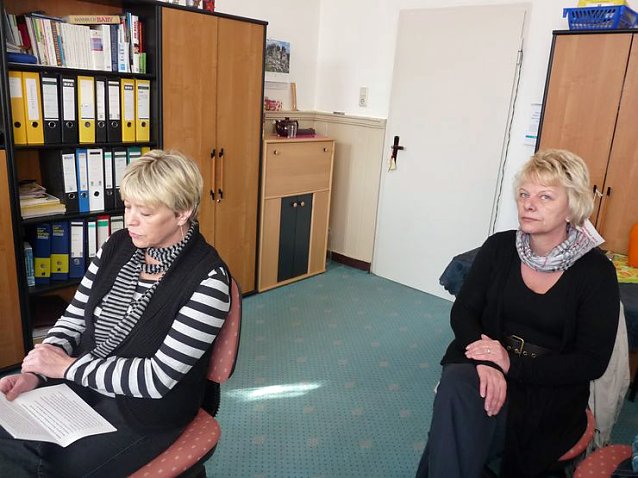 Bild: Sozialministerin besucht Frauenhaus