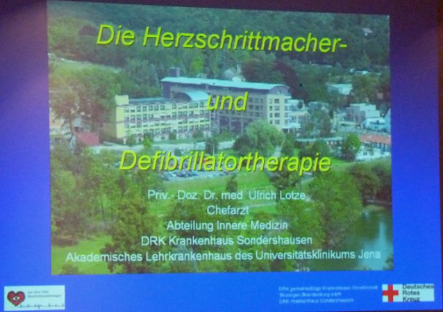 Bild: Erste Studentinnen im Krankenhaus