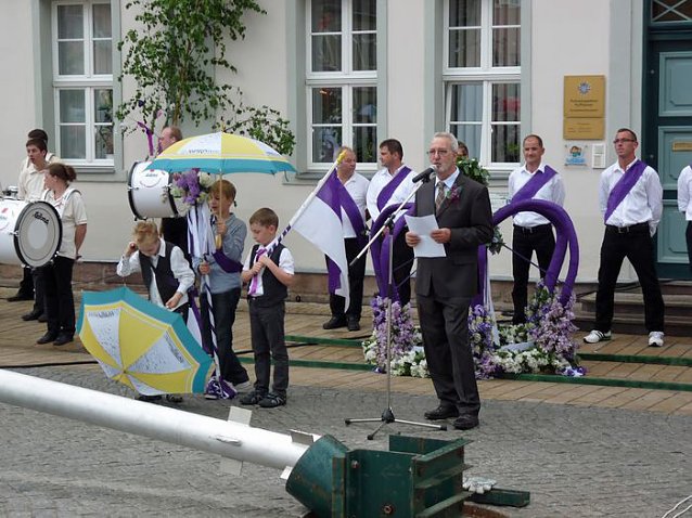 Bild: Fliederfest gestartet