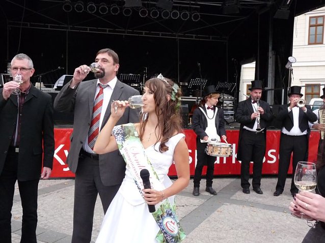 Bild: Weinfest er&ouml;ffnet
