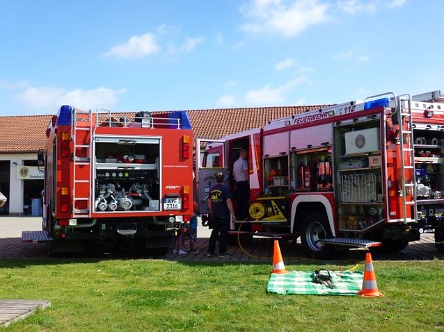 Bild: Leser beim Feuerwehrfest