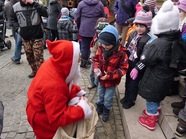 Bild: Weihnachtsmarkt er&ouml;ffnet