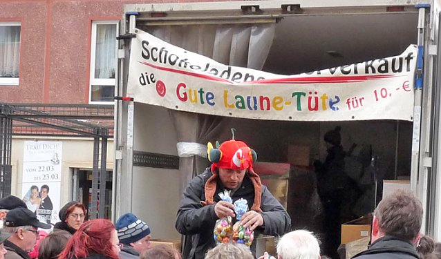 Bild: Oster- oder doch Weihnachtsmarkt?