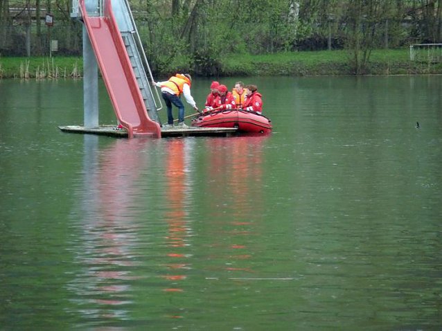 Bild: &Uuml;bung auf dem Wasser