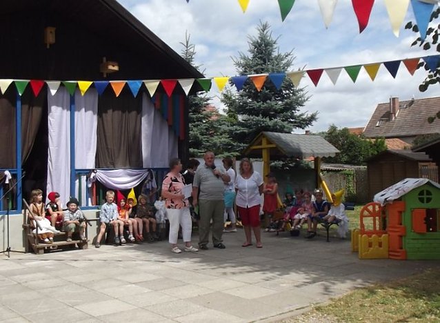 Bild: Sommerfest mit M&auml;rchenreise