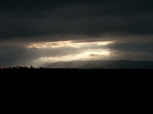 Bild: Blick von Urbach auf den Kyffh&auml;user - aufgenommen am Donnerstagmorgen