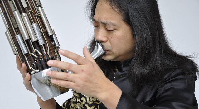 Bild: Wu Wei mit der Sheng