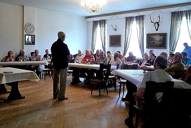 Bild: Blick zum Nachbarn