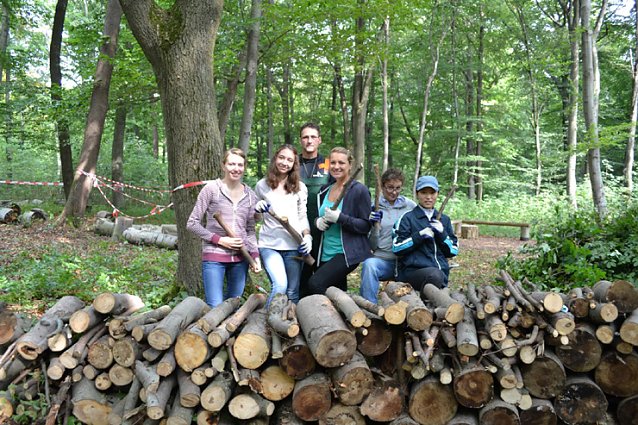 Bild: Internationales Workcamp im KiEZ Ferienpark Feuerkuppe