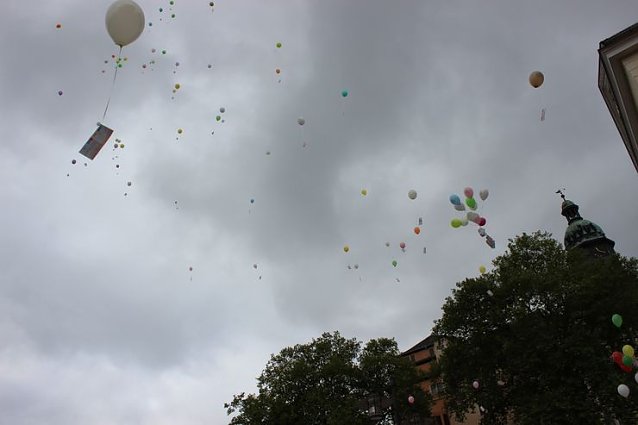 Bild: Ballons f&uuml;r den Frieden