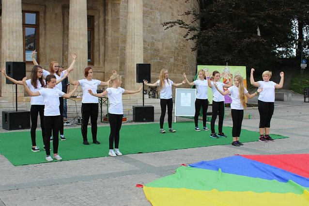 Bild: Familienfest begonnen