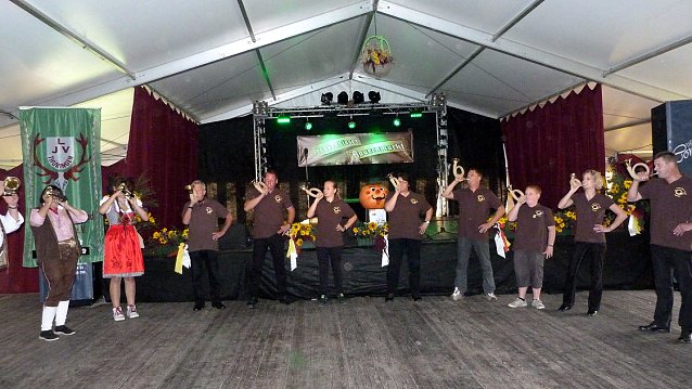 Bild: J&auml;gerschaft unterst&uuml;tzte Bauernmarkt
