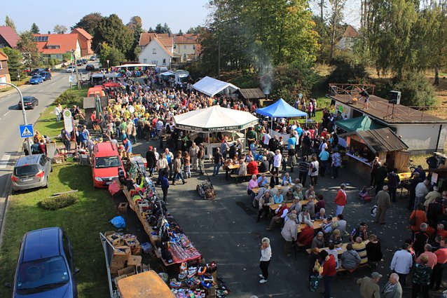 Bild: 10 Jahre Kartoffelmarkt in Rockensu&szlig;ra