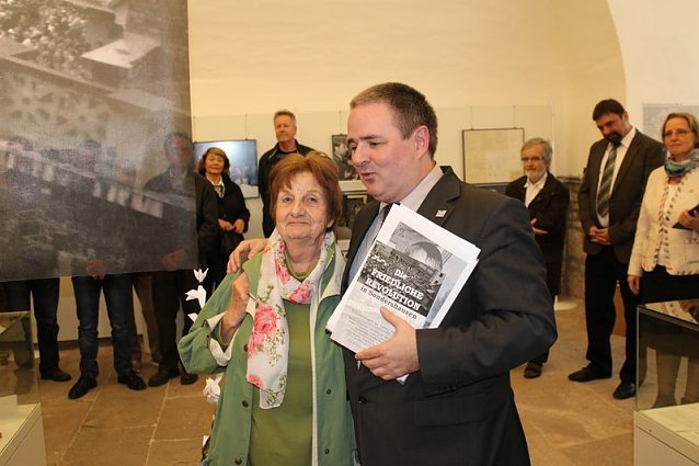 Bild: Ausstellung und Neuauflage