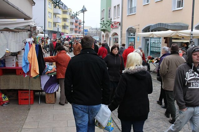 Bild: Adventsmarkt gut besucht