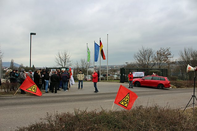 Bild: Musterarbeitgeber steht vor Personalabbau
