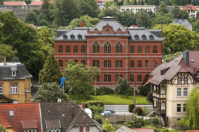 Bild: Offene T&uuml;r im SBZ