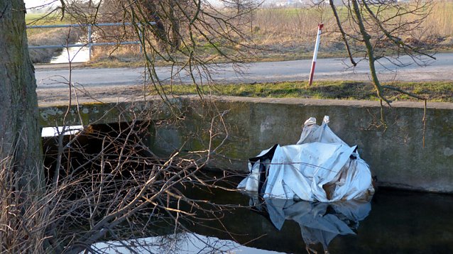 Bild: Keine unerlaubte Entsorgung von Abfall im Flutgraben