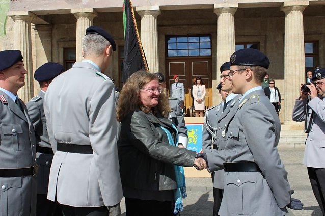 Bild: Wieder Anw&auml;rter &ouml;ffentlich vereidigt