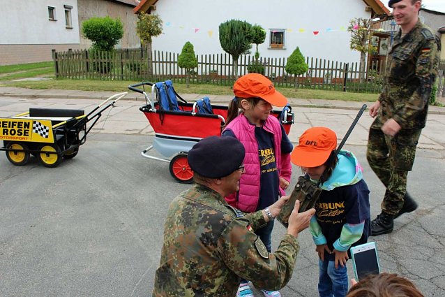Bild: Kindertag bei der Feuerwehr in Berka