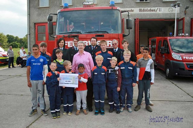 Bild: Bundestagsabgeordnete zu Besuch bei der Jugendfeuerwehr Oldisleben