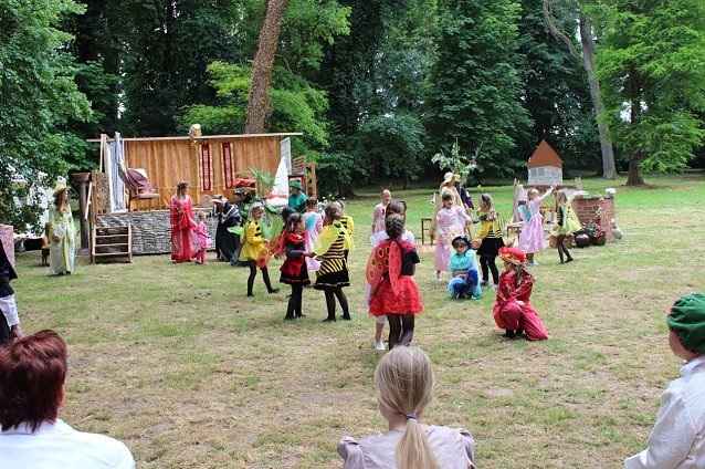 Bild: Fest zu 250 Jahre Park Bendeleben