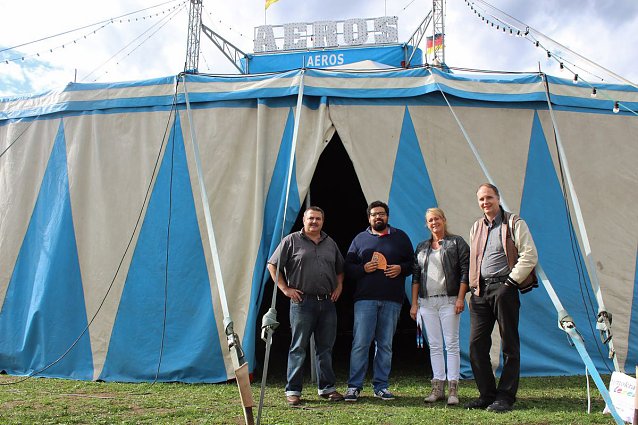 Bild: Mit Fl&uuml;chtlingskindern in den Zirkus