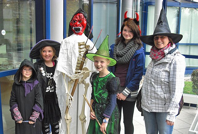 Bild: "Halloween-Kinderparty" und Ferienspa&szlig;