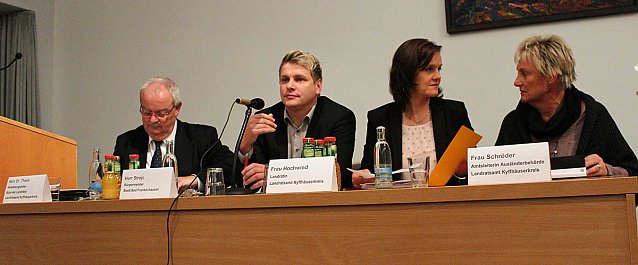 Bild: Sachliche Diskussion bei Einwohnerversammlung (2)