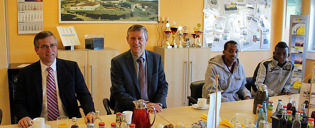 Bild: Brot und Lohn ist die beste Integration