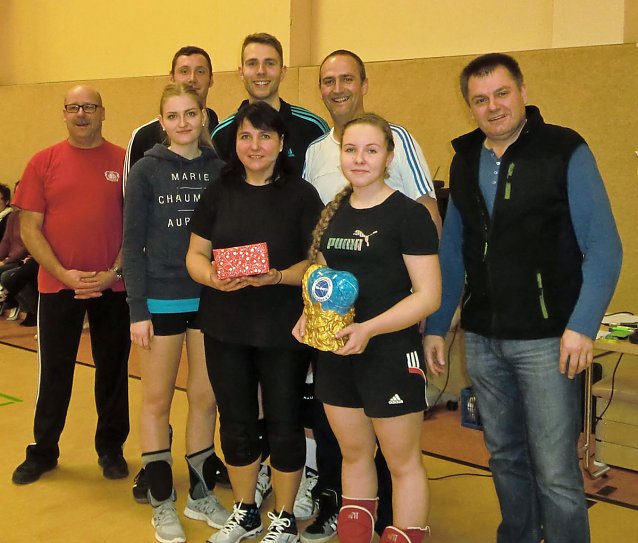 Bild: Traditionelle  Familienturnier im Volleyball