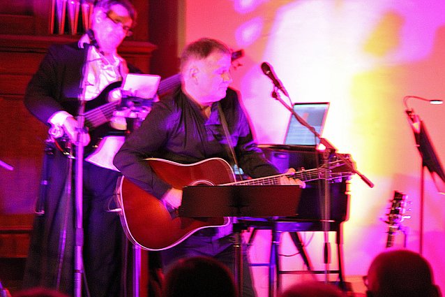 Bild: Thomas R&uuml;hman und Band begeisterte
