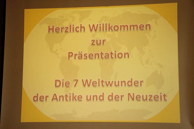 Bild: Eine au&szlig;ergew&ouml;hnliche Vorstellung an einem au&szlig;ergew&ouml;hnlichem Ort