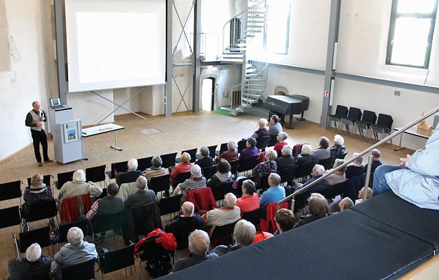 Bild: Vortrag zur Geschichte der Cruciskirche