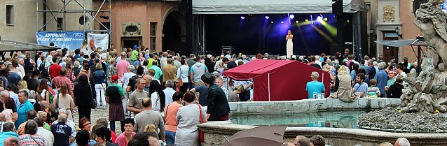 Bild: Auflauf zum Abschluss Residenzfest